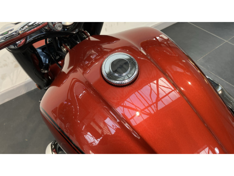 BMW R18 First Edition